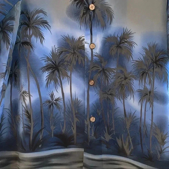 Maui Maui Mens Size Large Button Up Polyester Hawaiian Shirt Night Palms Camp - Picture 3 of 9